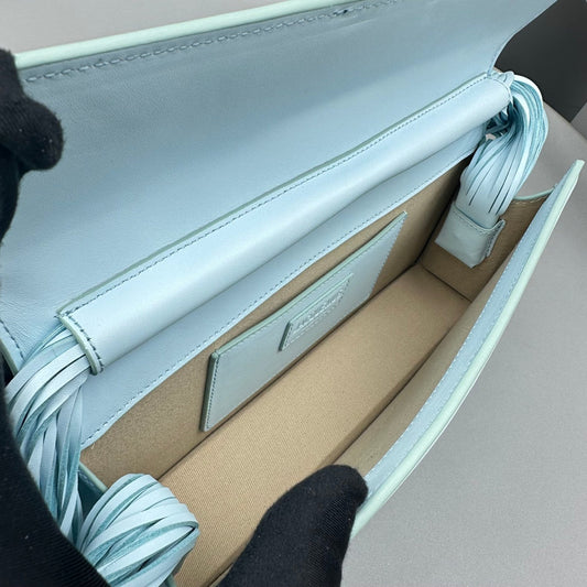 Pronta Entrega – Bolsa Modelo Jacquemus Le Bambino Long Ficiu