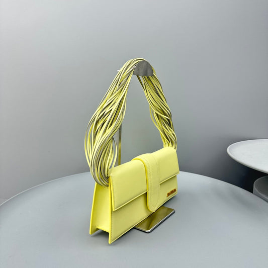 Pronta Entrega – Bolsa Modelo Jacquemus Le Bambino Long Ficiu