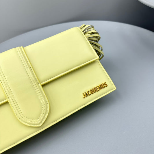 Pronta Entrega – Bolsa Modelo Jacquemus Le Bambino Long Ficiu