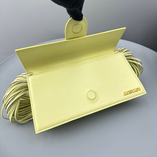 Pronta Entrega – Bolsa Modelo Jacquemus Le Bambino Long Ficiu