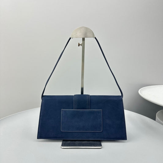 Pronta Entrega – Bolsa Modelo Jacquemus Le Bambino Long Nobuck