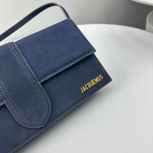 Pronta Entrega – Bolsa Modelo Jacquemus Le Bambino Long Nobuck