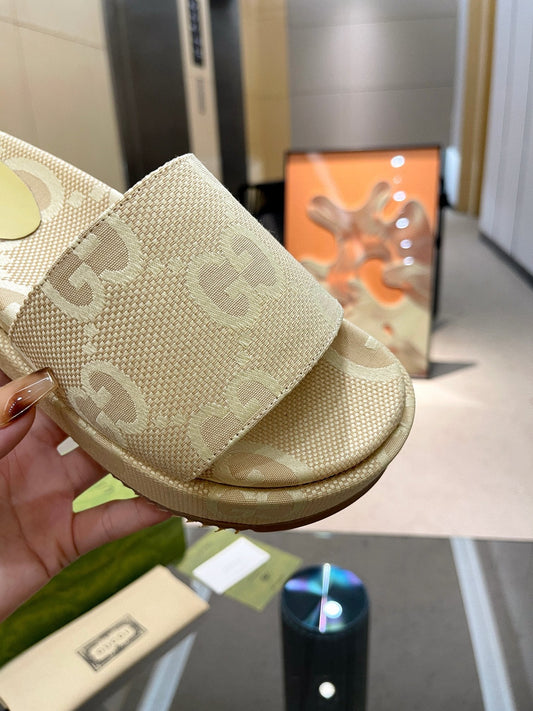 Pronta Entrega – Sandália Modelo Gucci Jumbo Plataforma GG
