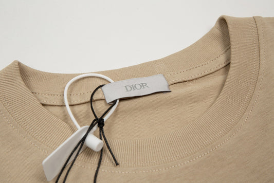 Pronta Entrega – Camiseta Modelo Dior Bege