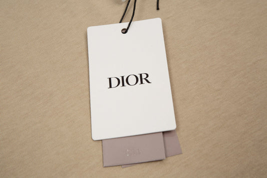 Pronta Entrega – Camiseta Modelo Dior Bege