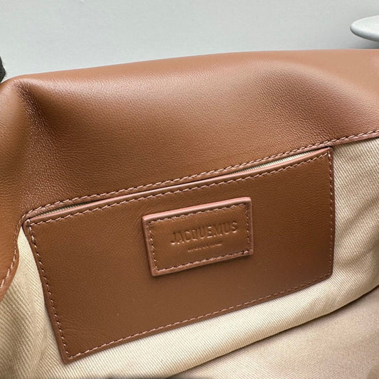 Pronta Entrega – Bolsa Modelo Jacquemus Le Bambimou Acolchoada