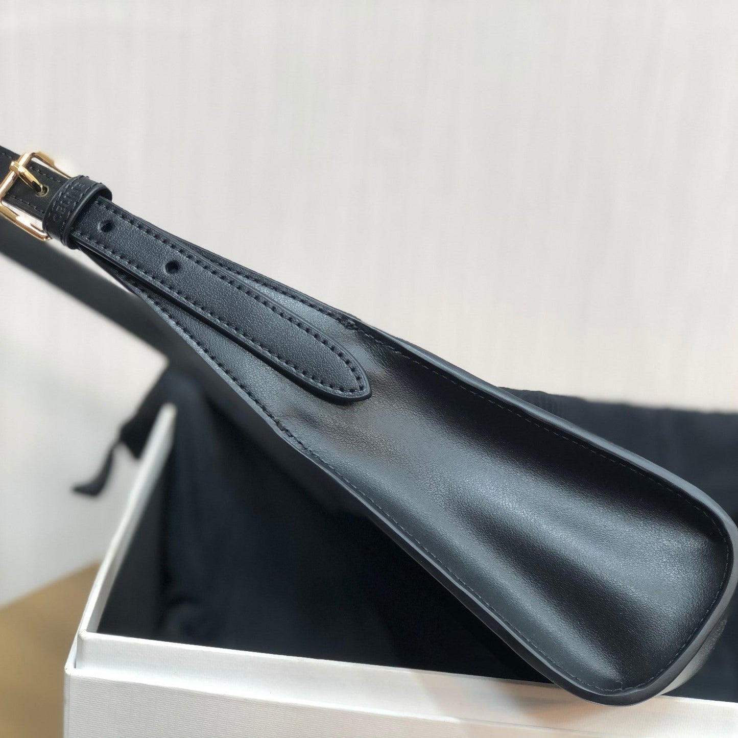 Pronta Entrega – PRONTA-ENTREGA – Bolsa Modelo Celine Smooth Triomphe Ciur