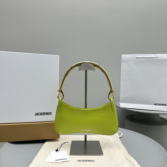 Pronta Entrega – Bolsa Modelo Jacquemus Le Bisou Mousqueton