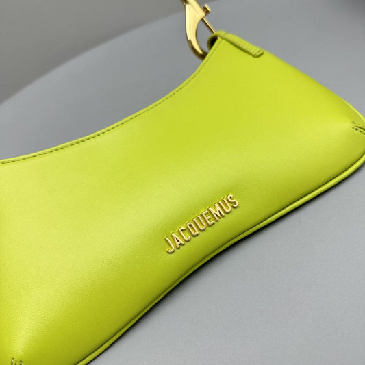 Pronta Entrega – Bolsa Modelo Jacquemus Le Bisou Mousqueton