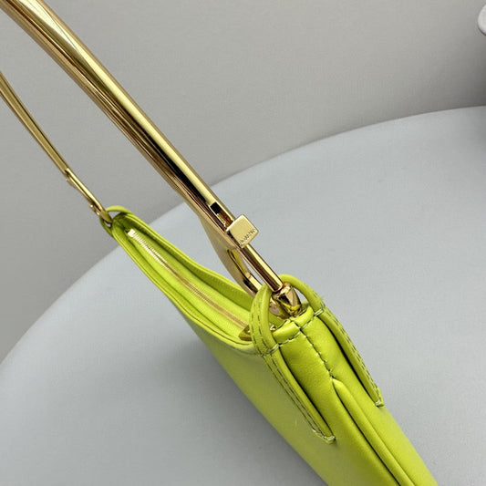Pronta Entrega – Bolsa Modelo Jacquemus Le Bisou Mousqueton