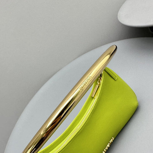 Pronta Entrega – Bolsa Modelo Jacquemus Le Bisou Mousqueton
