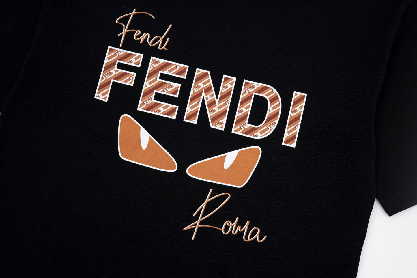 Pronta Entrega – Camiseta Modelo Fendi