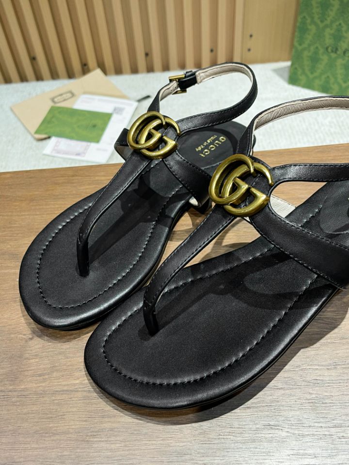 Pronta Entrega – Sandália Modelo Gucci de Couro com Double G