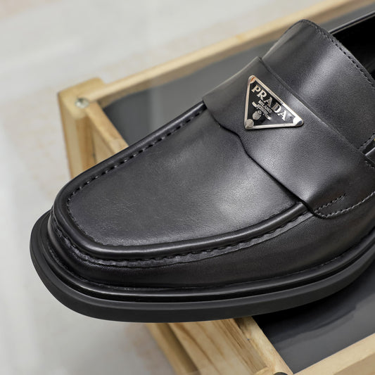 Pronta Entrega – Sapato Modelo Mocassim Prada
