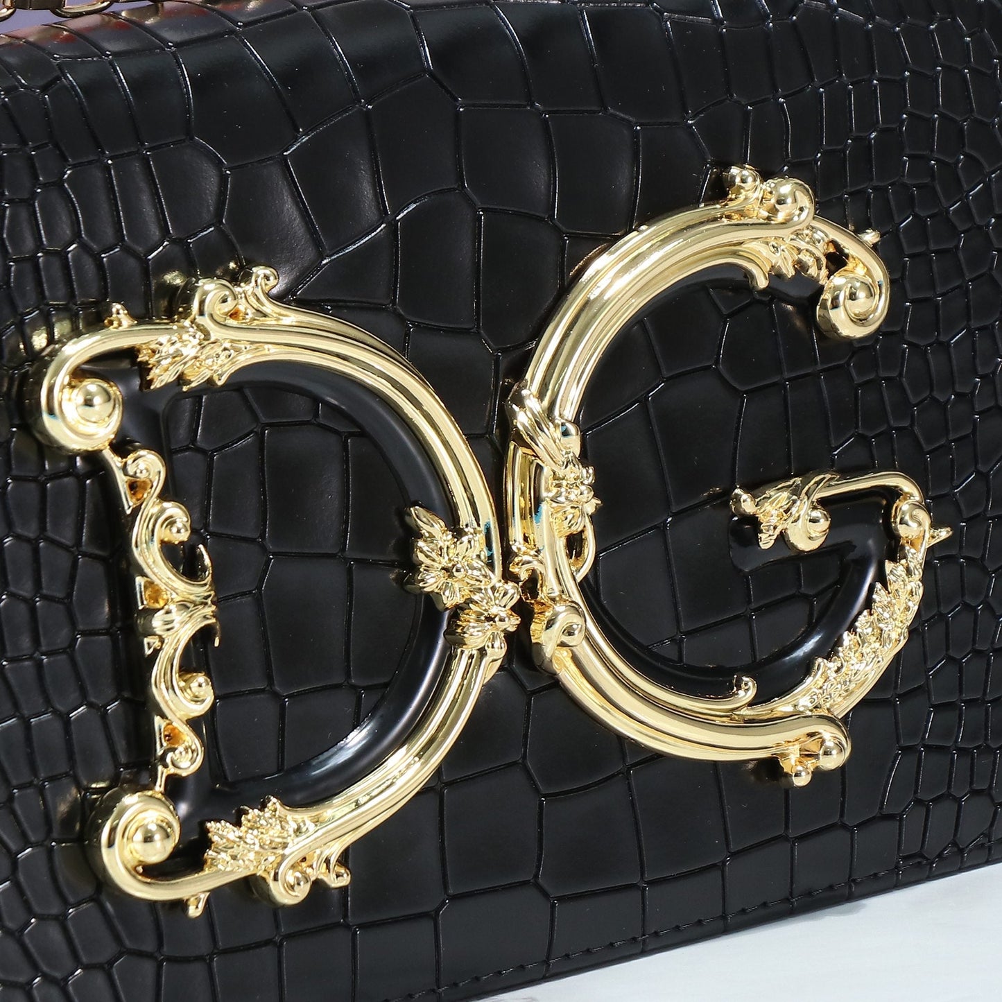 Pronta Entrega – Bolsa Modelo Dolce & Gabanna com Logo DG efeito Crococodilo