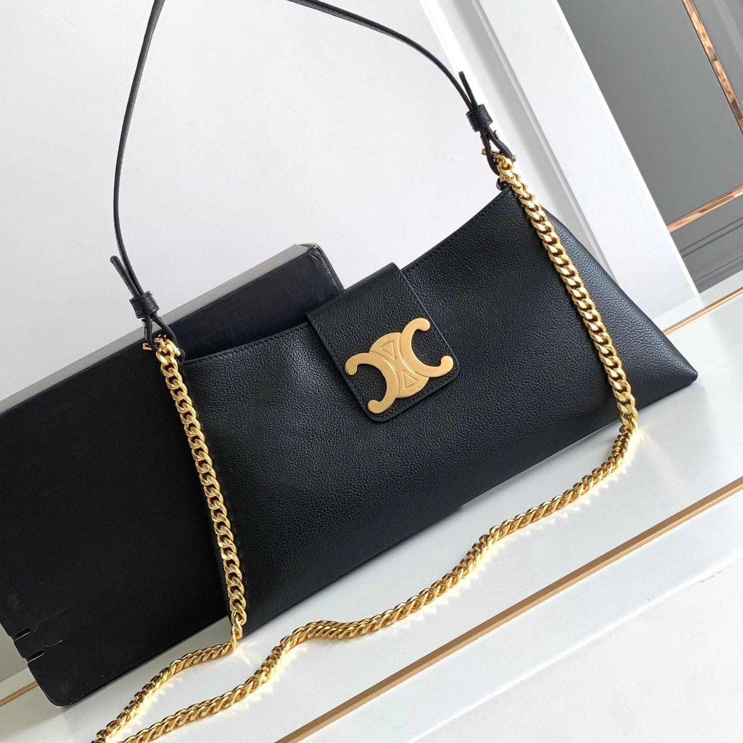Pronta Entrega – PRONTA-ENTREGA – Bolsa Modelo Celine Clutch Triomphe Soft