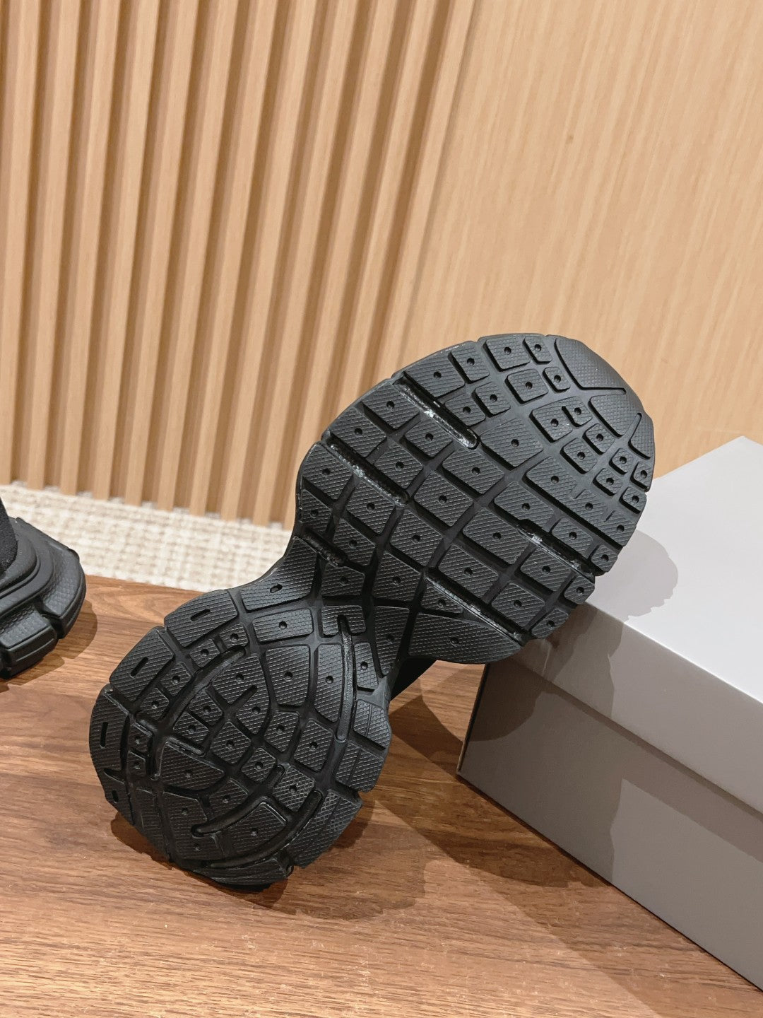 Pronta Entrega – Tênis Modelo Balenciaga Corrida