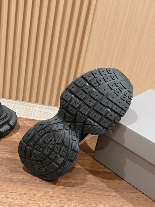 Pronta Entrega – Tênis Modelo Balenciaga Corrida