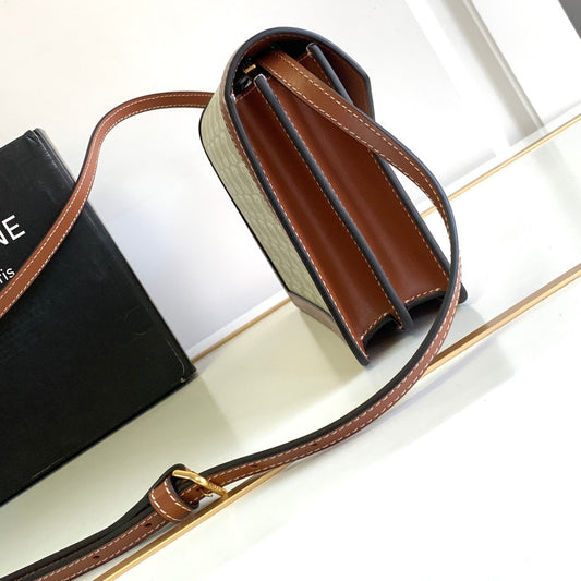 Pronta Entrega – PRONTA-ENTREGA – Bolsa Modelo Celine Envelope Triomphe