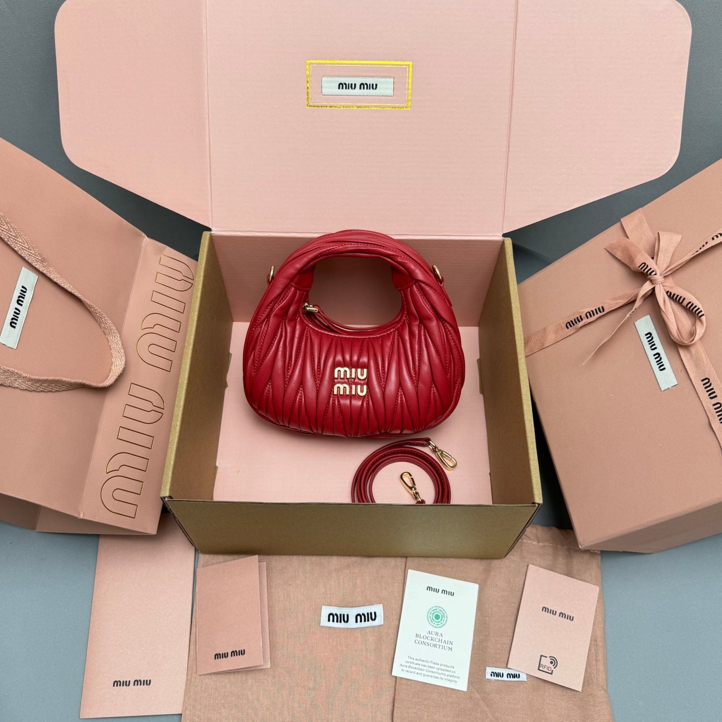Pronta Entrega – Bolsa Miu Miu Hobo Wander Mini em Napa Matelassê