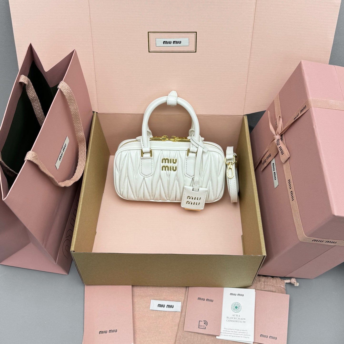 Pronta Entrega – Bolsa Miu Miu Arcadie Mini em Couro Napa Matelassê