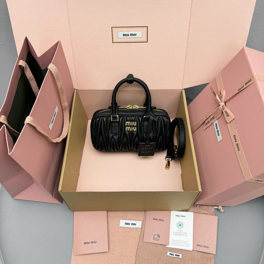 Pronta Entrega – Bolsa Miu Miu Arcadie Mini em Couro Napa Matelassê
