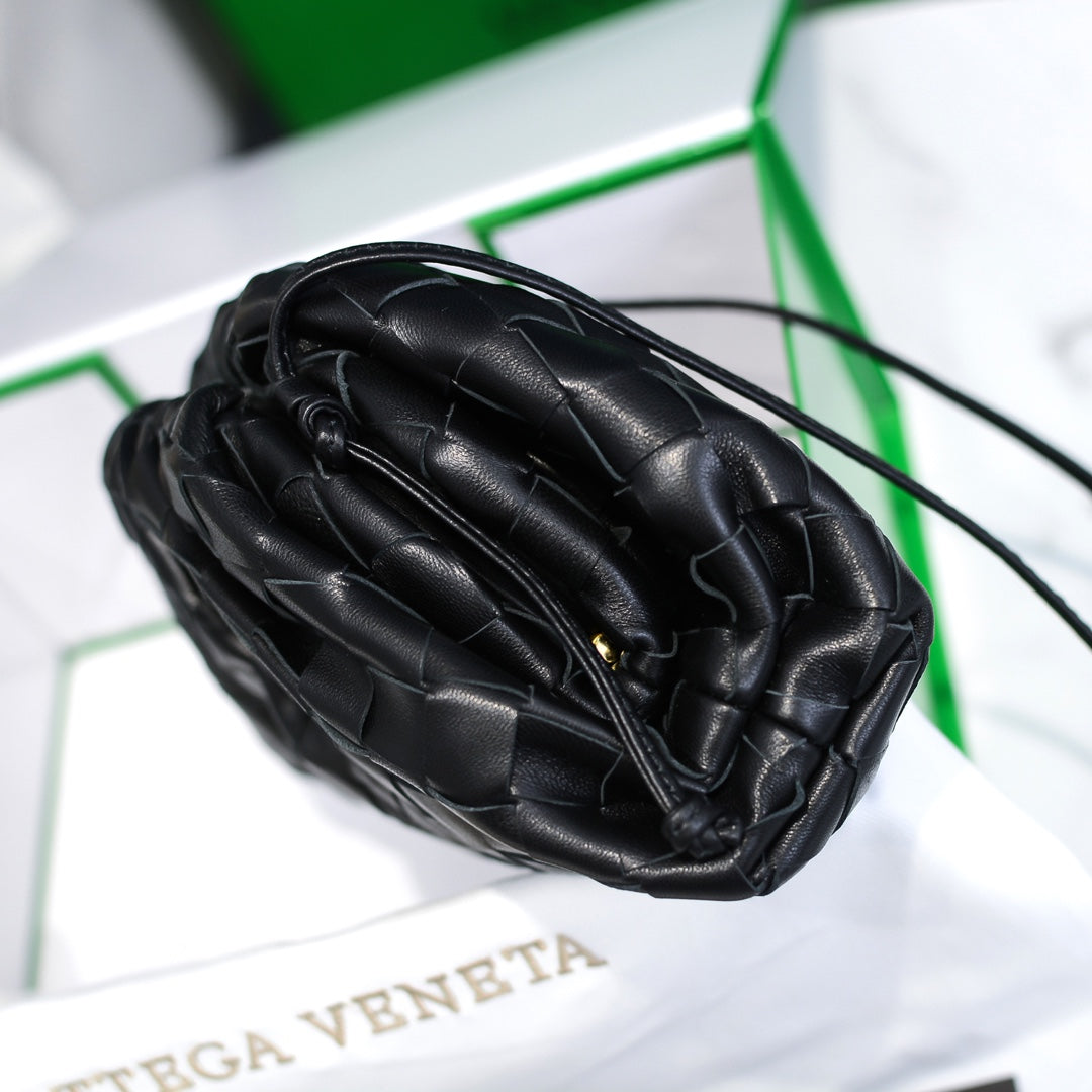 Pronta Entrega – PRONTA-ENTREGA – Bolsa Modelo Mini Pouch Bottega Veneta
