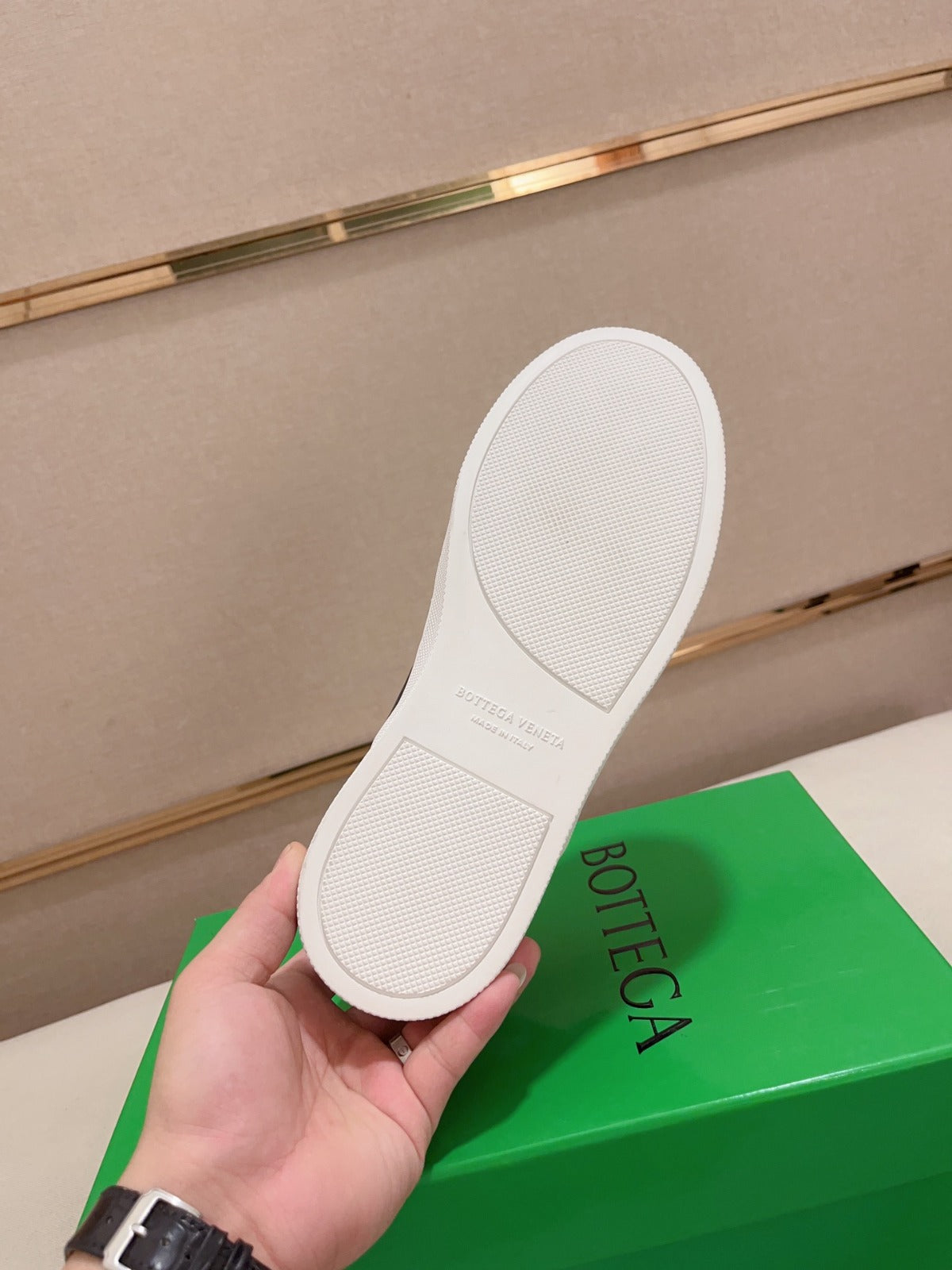 Pronta Entrega – Tênis Modelo Bottega Veneta Slip On