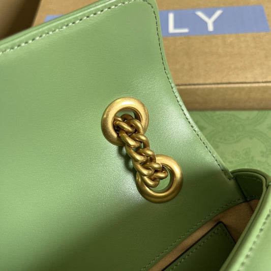 Pronta Entrega – Gucci Bolsa GG Marmont Matelassê Média