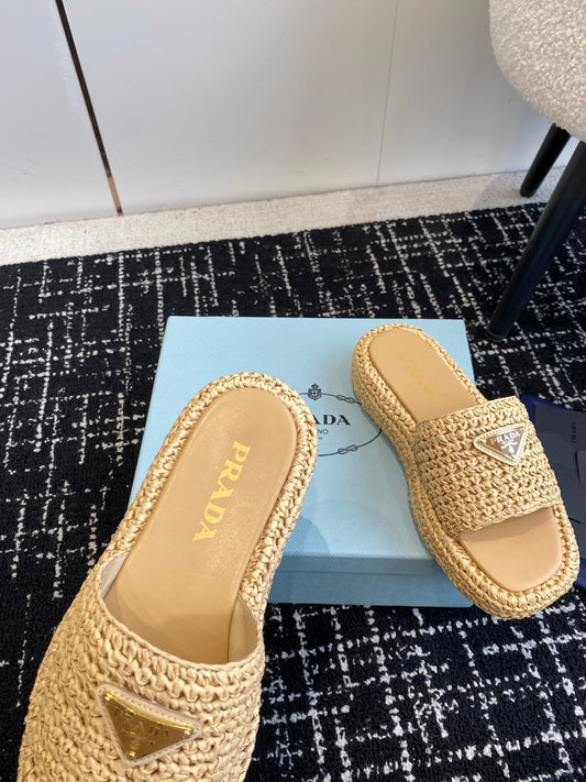 Pronta Entrega – Sandália Prada Flatform em Crochê