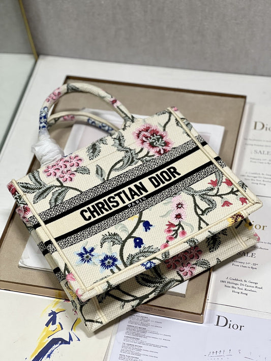 Pronta Entrega – Bolsa Modelo Dior Tote Book Pequena