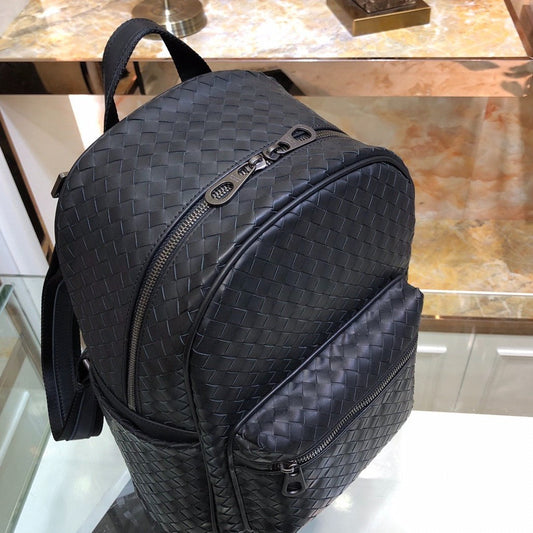 Pronta Entrega – PRONTA-ENTREGA – Mochila Modelo Bottega Intrecciato