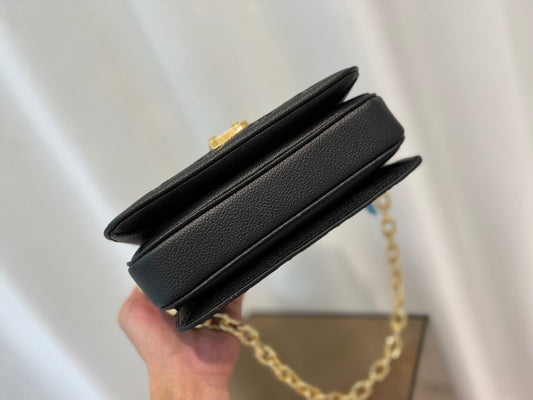 Pronta Entrega – Bolsa Louis Vuitton Pochette Métis East West