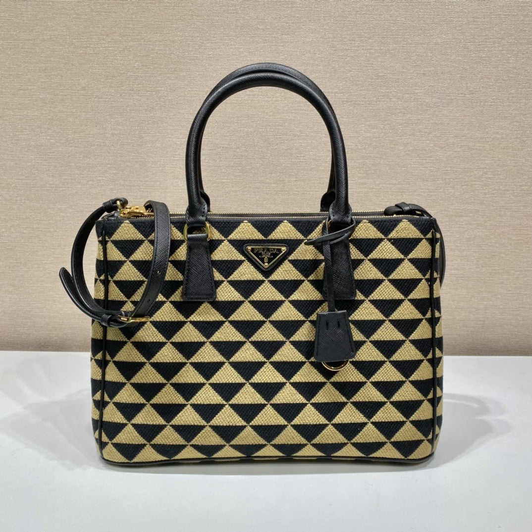 Pronta Entrega – Bolsa Modelo Prada Galleria Grande em Tecido Bordado