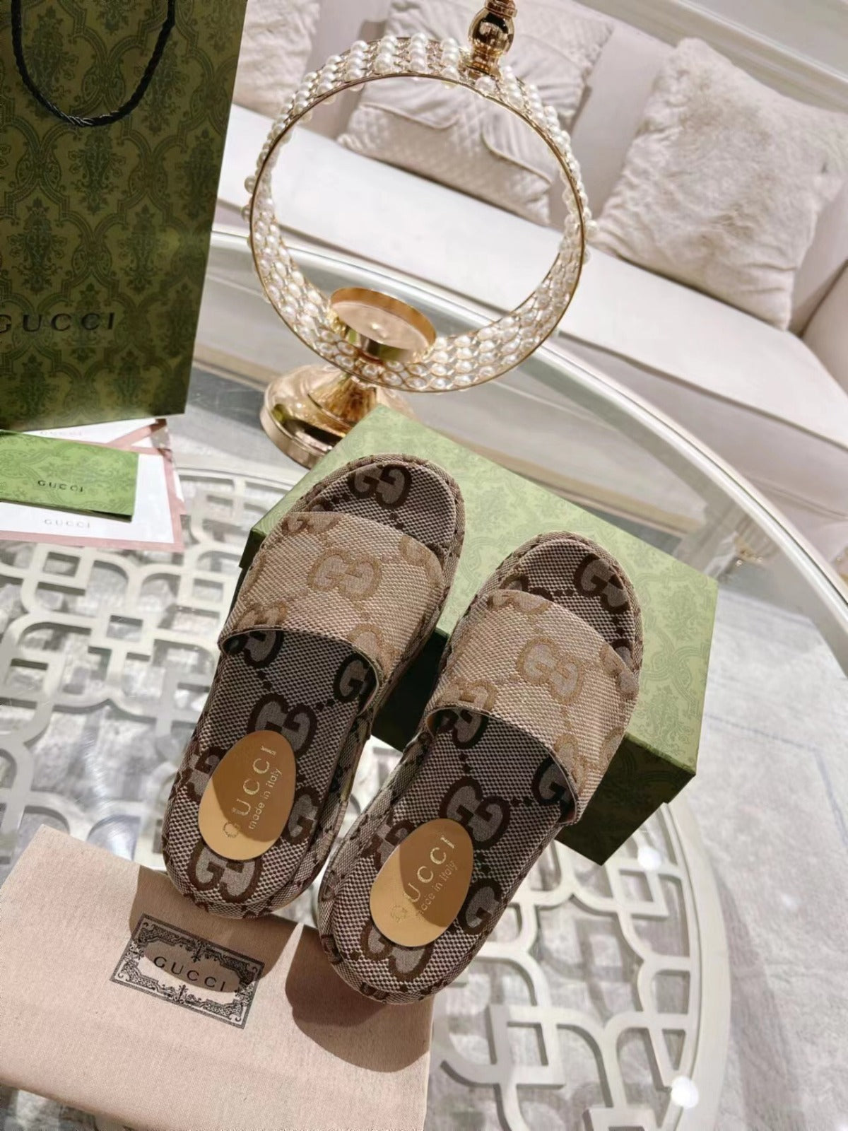 Pronta Entrega – Sandália Gucci Angelina com Plataforma