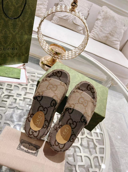 Pronta Entrega – Sandália Gucci Angelina com Plataforma