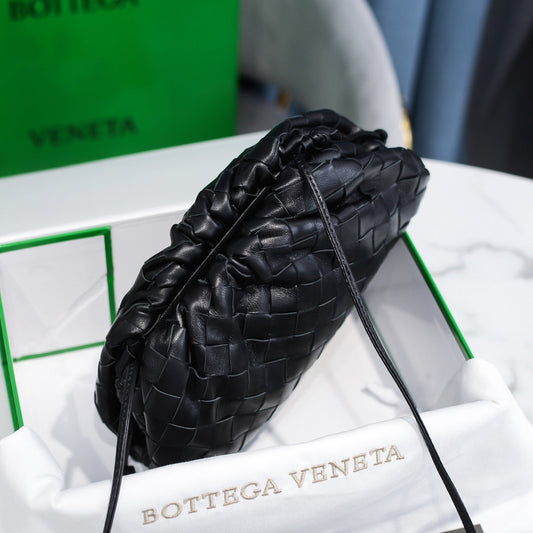 Pronta Entrega – PRONTA-ENTREGA – Bolsa Modelo Mini Pouch Bottega Veneta