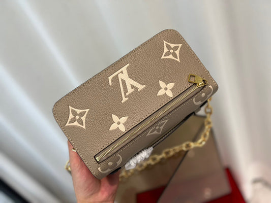 Pronta Entrega – Bolsa Modelo Louis Vuitton Pochette Métis East West