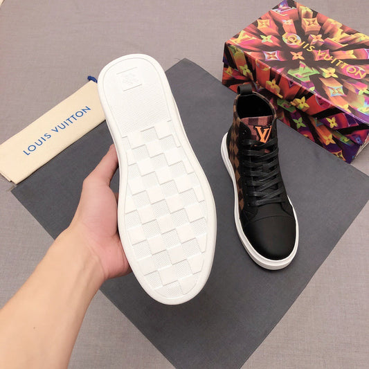 Pronta Entrega – Tênis Modelo LV
