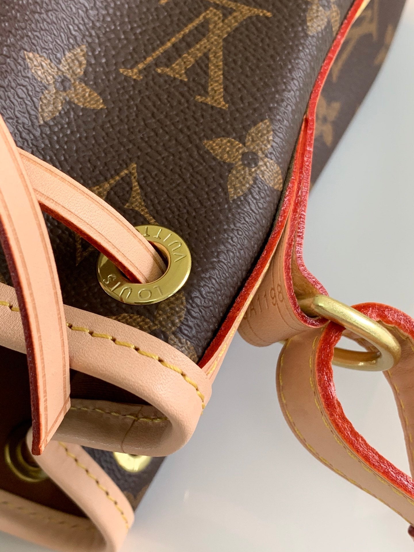 Pronta Entrega – Bolsa Louis Vuitton Noé