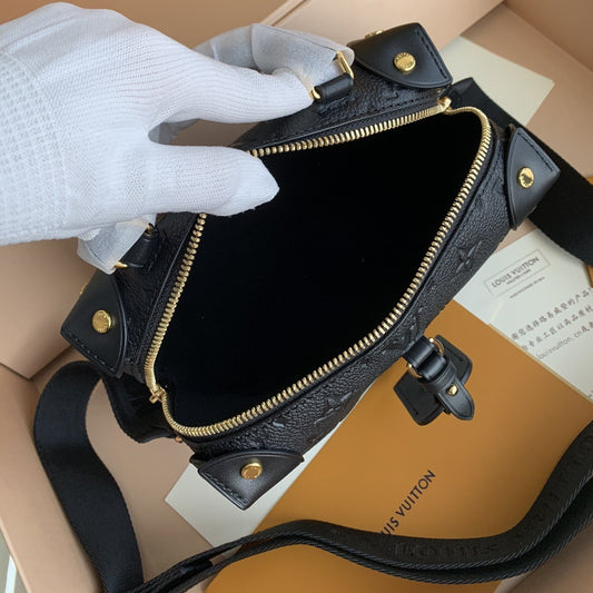Pronta Entrega – Bolsa Modelo Louis Vuitton Petite Malle Souple Preto