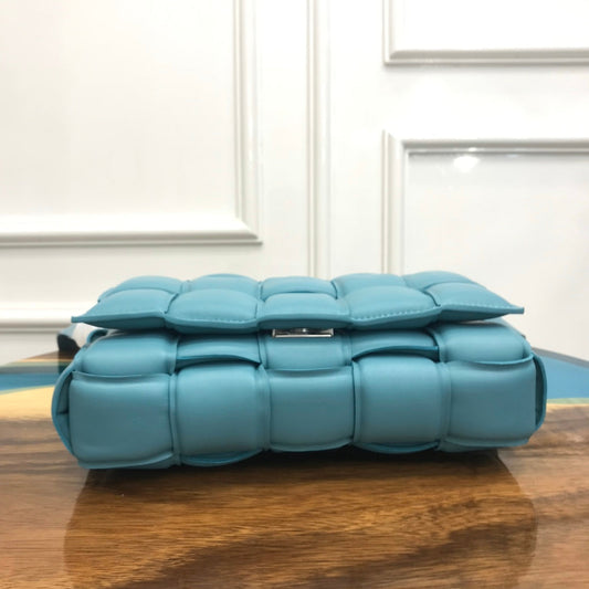Pronta Entrega – PRONTA-ENTREGA – Bolsa Modelo Bottega Cassete Transversal