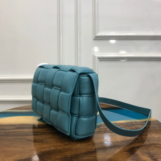 Pronta Entrega – PRONTA-ENTREGA – Bolsa Modelo Bottega Cassete Transversal