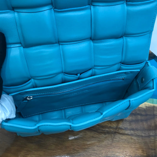 Pronta Entrega – PRONTA-ENTREGA – Bolsa Modelo Bottega Cassete Transversal