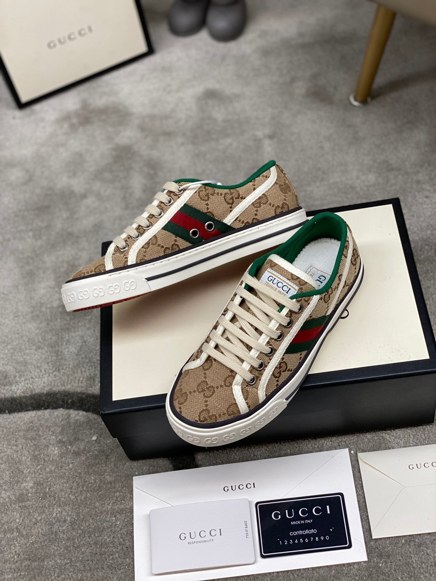 Pronta Entrega – Sneaker Modelo Gucci Tennis 1977