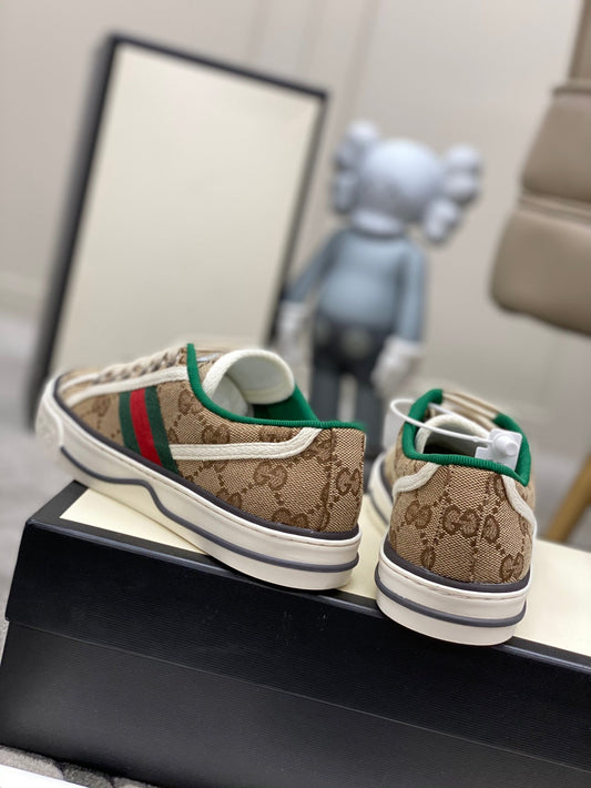 Pronta Entrega – Sneaker Modelo Gucci Tennis 1977