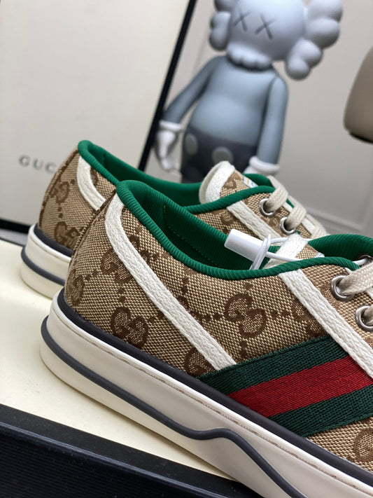 Pronta Entrega – Sneaker Modelo Gucci Tennis 1977