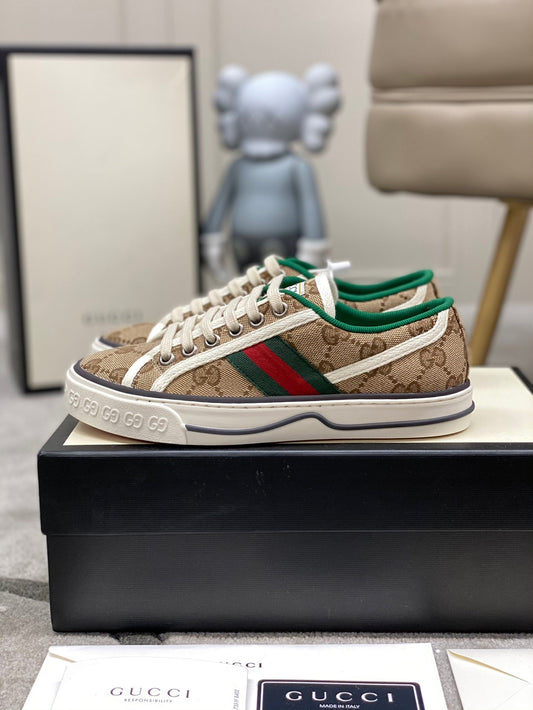 Pronta Entrega – Sneaker Modelo Gucci Tennis 1977