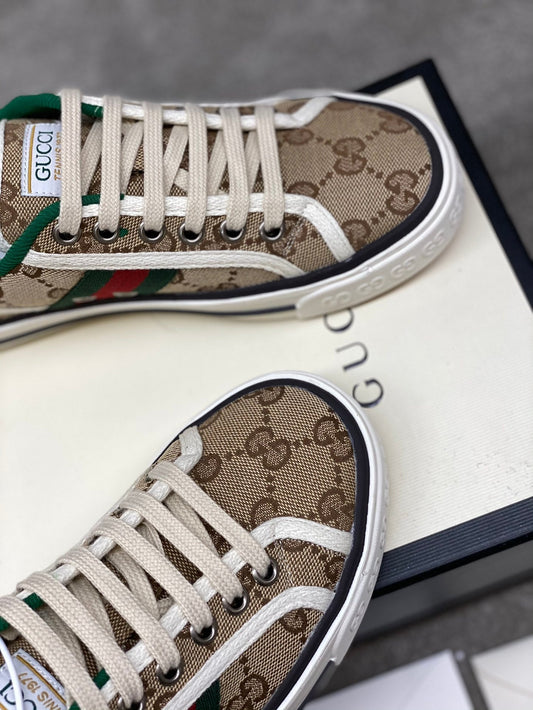 Pronta Entrega – Sneaker Modelo Gucci Tennis 1977