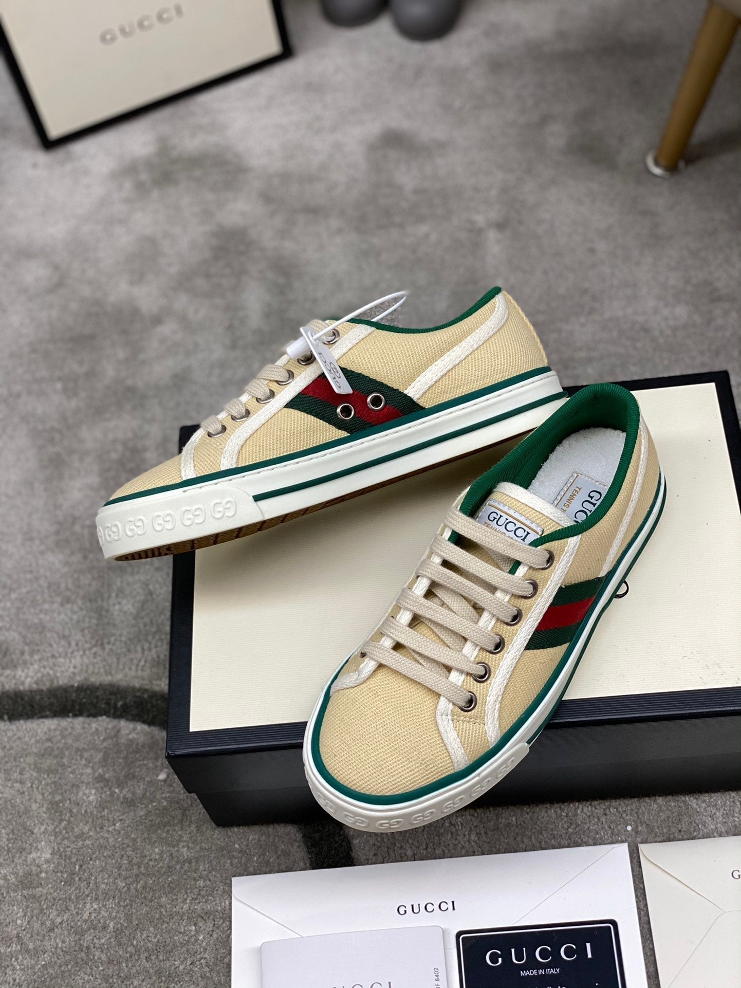 Pronta Entrega – Sneaker Modelo Gucci Tennis 1977